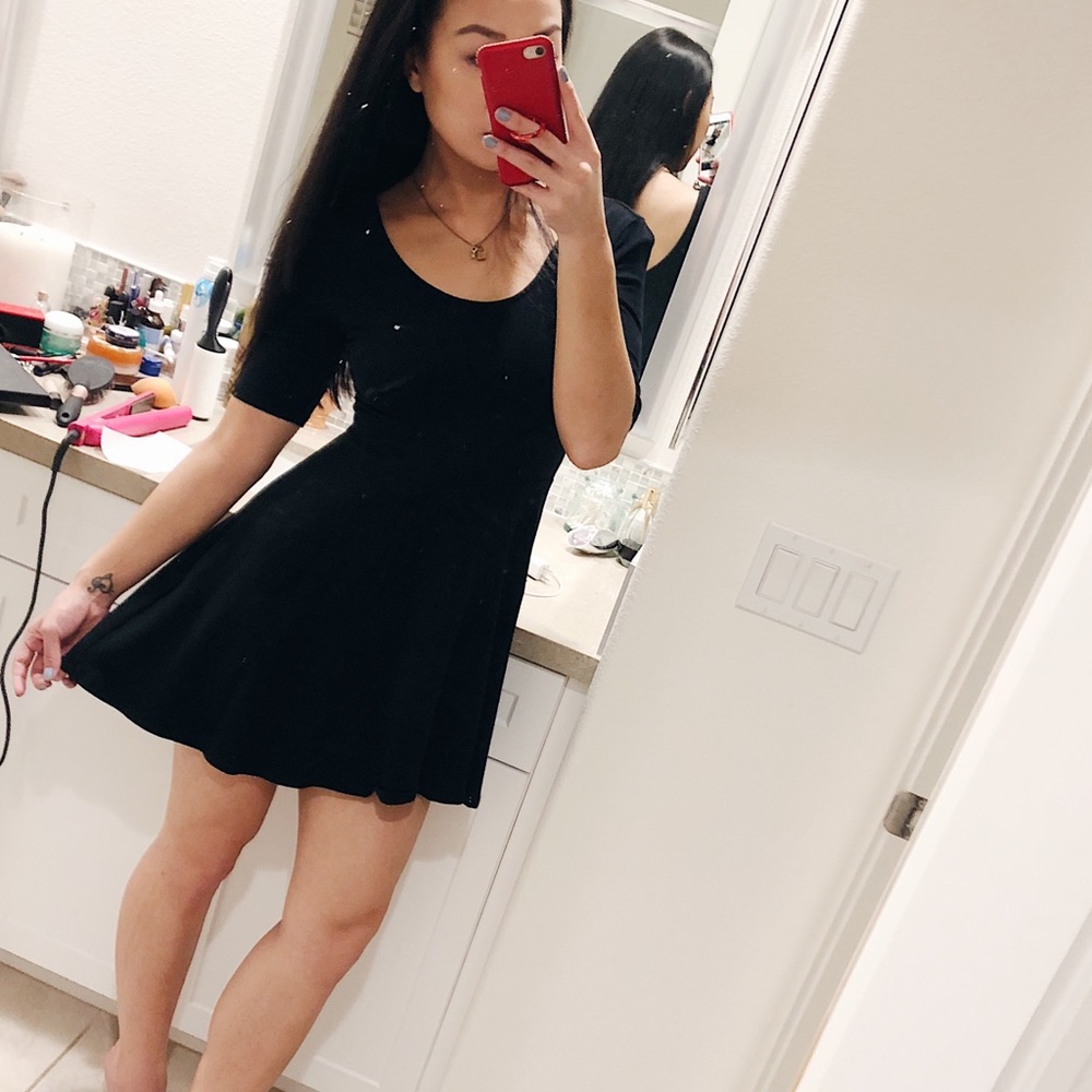 BLACK SKATER DRESS